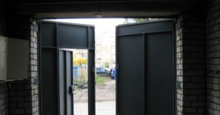 Купить гаражные ворота распашные Кирово-Чепецк, цена от 3847 руб.